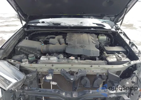 2018 Toyota 4Runner Limited из США, поврежденный, VIN JTEBU5JR7J5592293